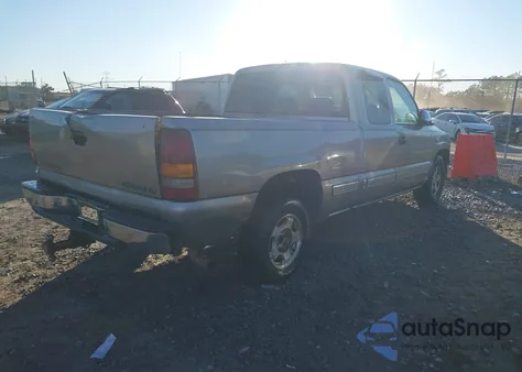 2000 Chevrolet Silverado 1500 Ls z USA, uszkodzony, nr VIN 2GCEC19T5Y1395258